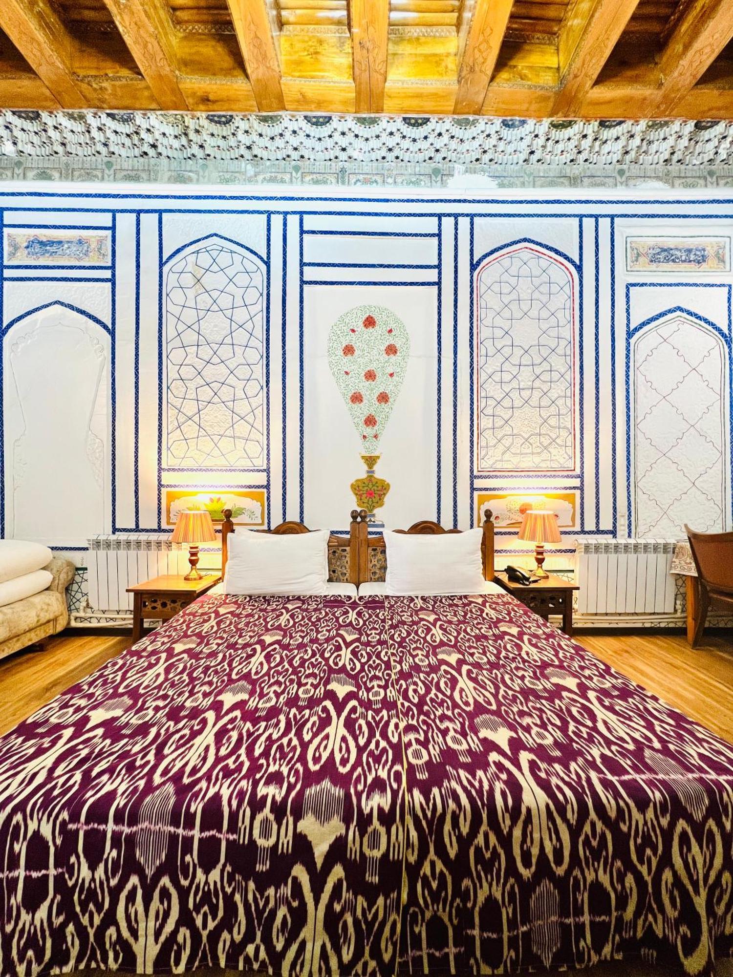 Komil Bukhara Boutique Hotel Extérieur photo