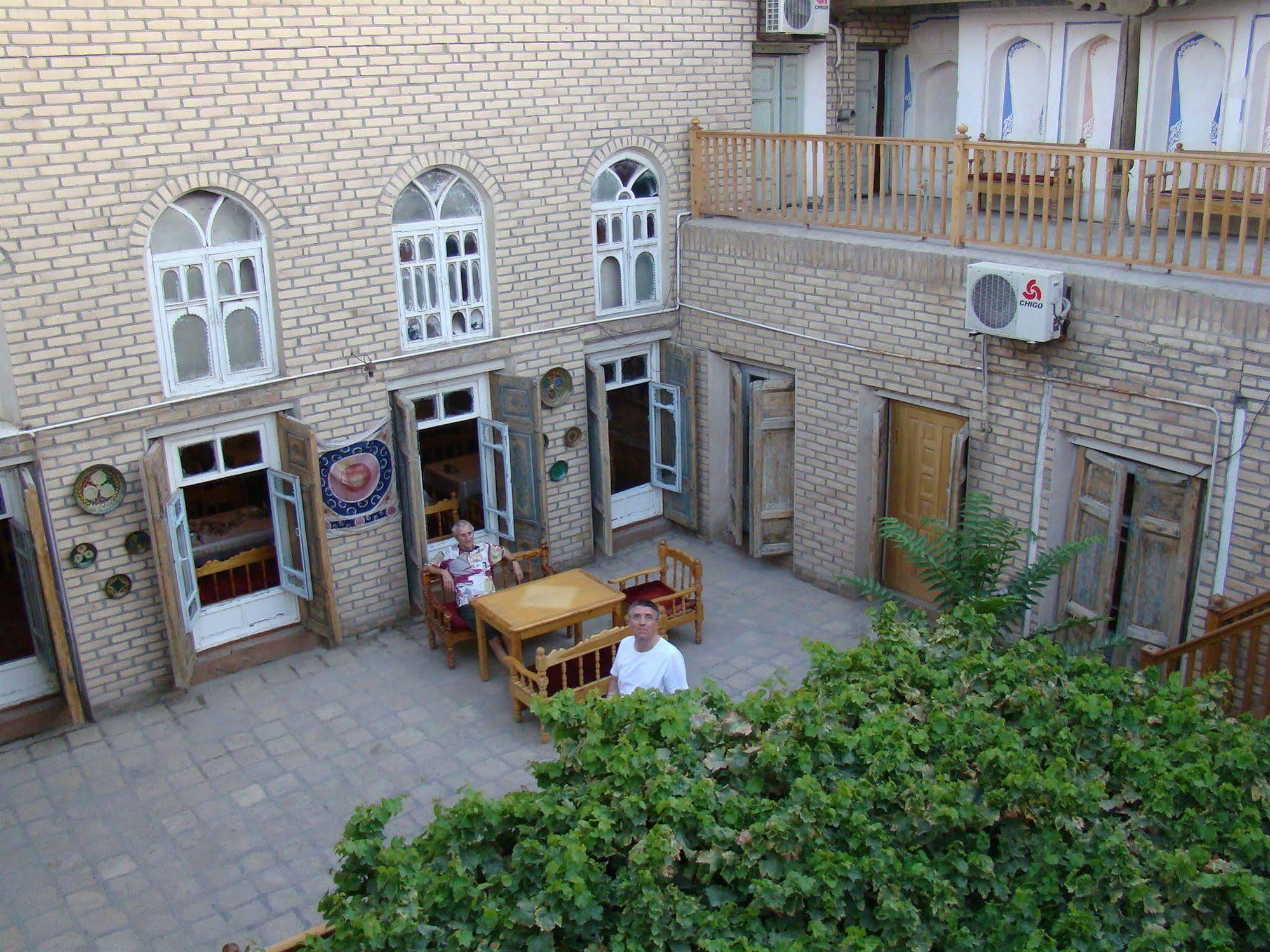 Komil Bukhara Boutique Hotel Extérieur photo